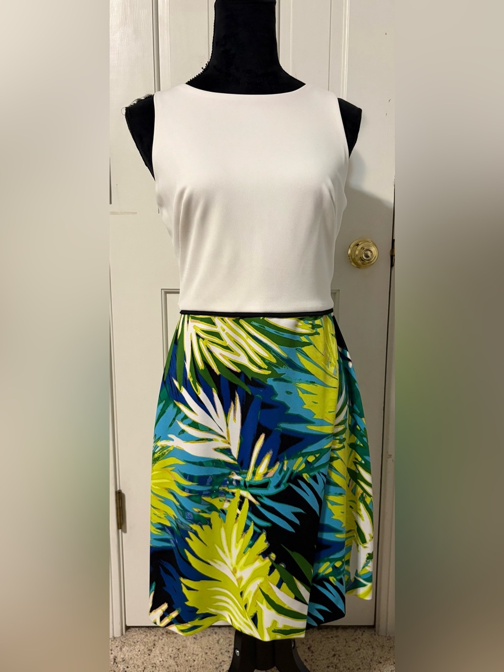 MAGGIE LONDON Dress With White Bodice and Tropical Blue & Green Print